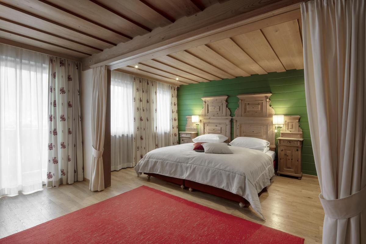 Hotel La Perla: The Leading Hotels Of The World Corvara In Badia Exterior photo